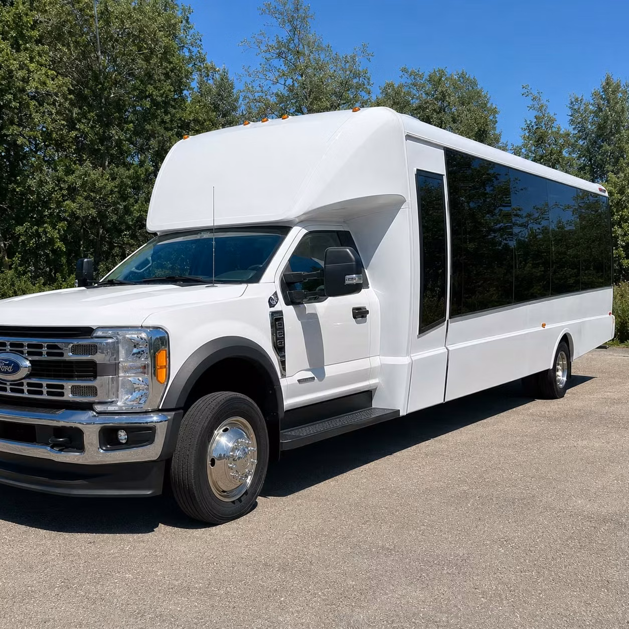 15 passenger minibus