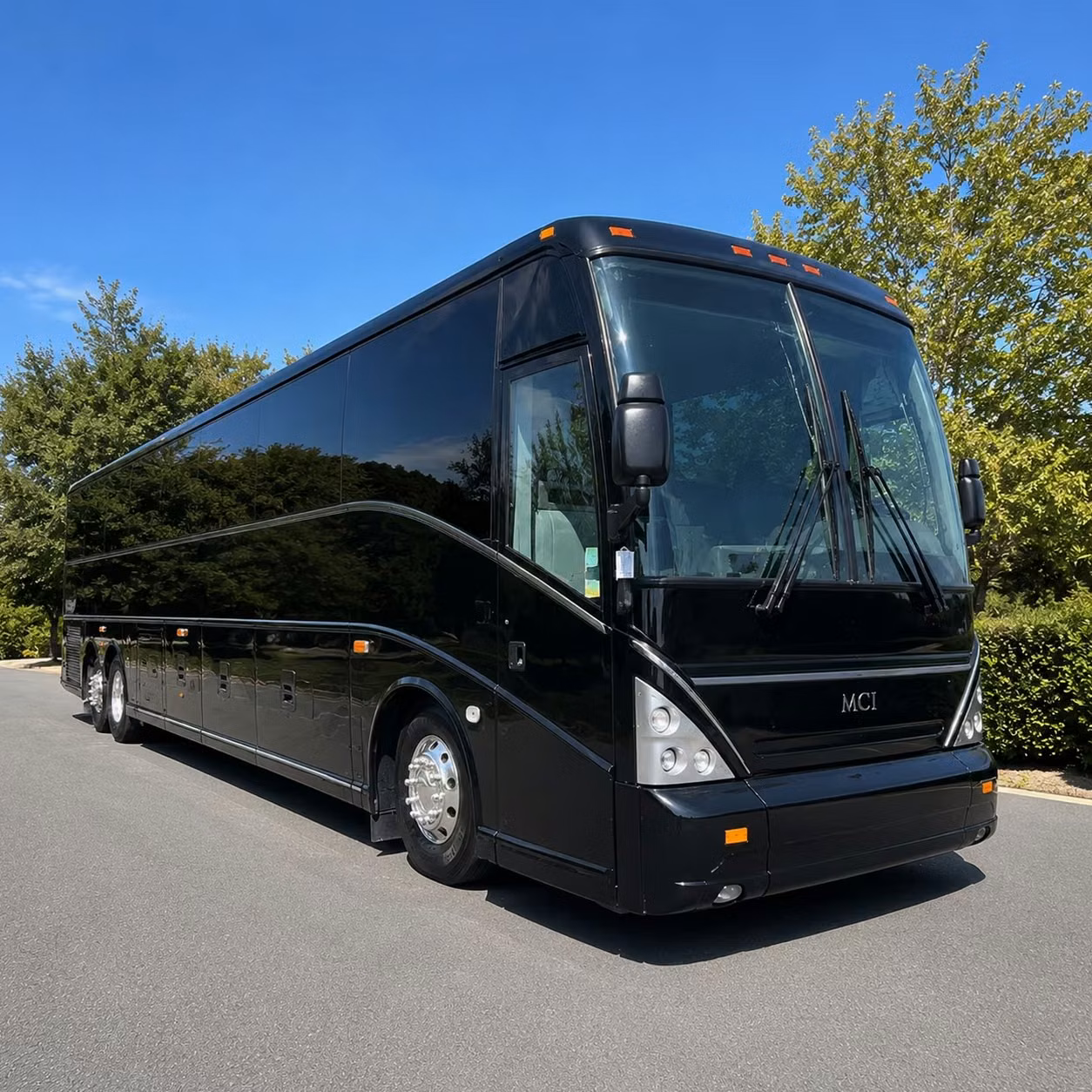 riverside wedding guest shuttles that keep your big day on schedule