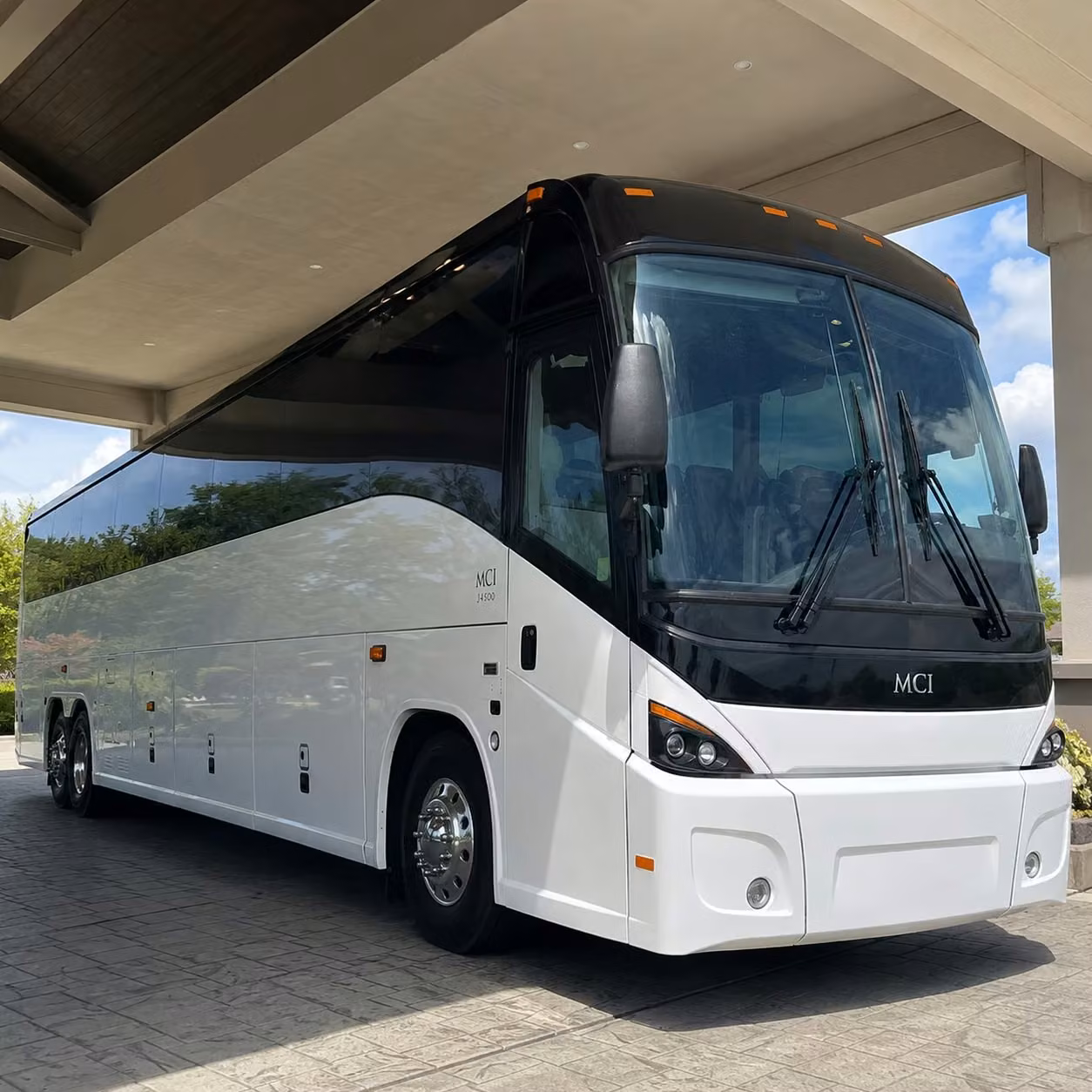 shuttle personnel to and from march air reserve base with ease