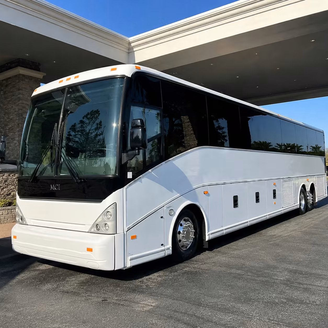 shuttle your riverside workforce across the inland empire without the commute chaos